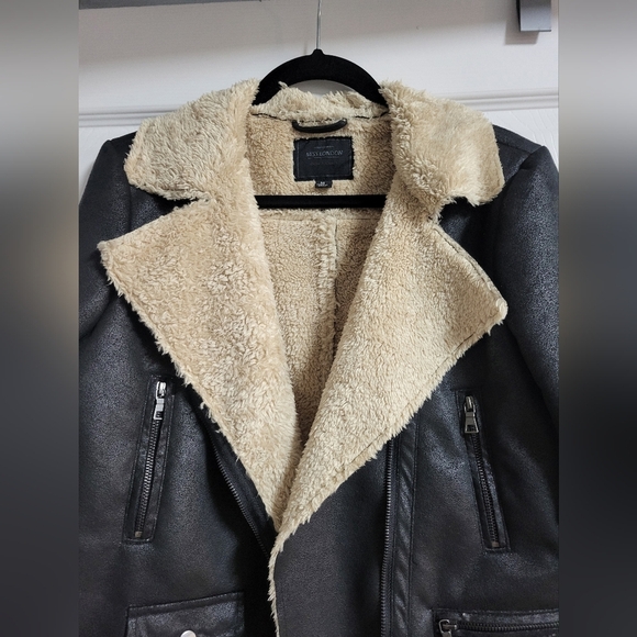 NWOT Miss London Black Label Women's Black and Cream Shearling Jacket Size M - Picture 5 of 9